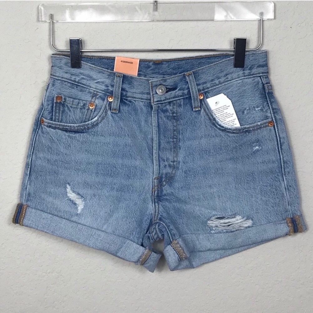 Levi’s 501 Denim Distressed Shorts ✨NWT✨